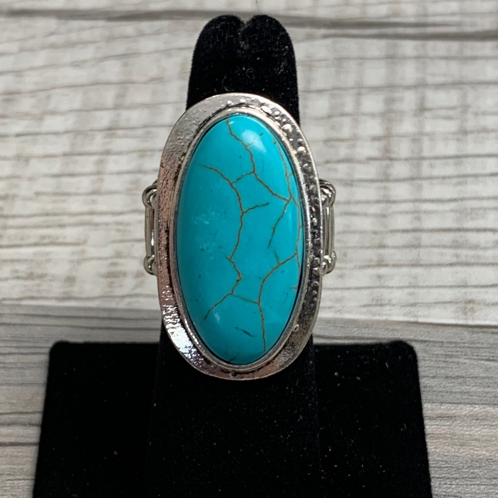 Paparazzi Silver Oval Faux Turquoise Crackle Stretch Band Statement Ring 5043